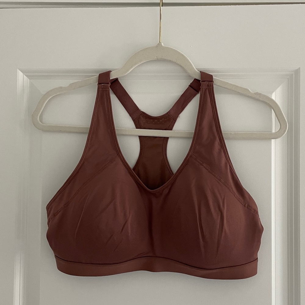 DSG Sports Bra Lightly Lined Adjustable Support Athletic Athleisure Chic